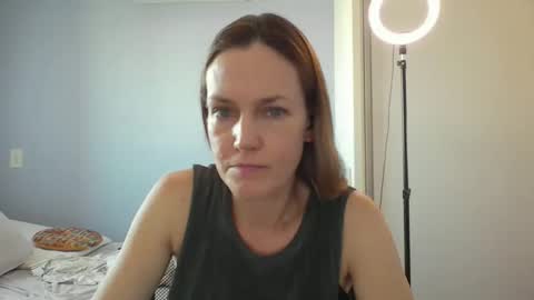 Anny online show from 12-23-25, 10:46