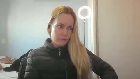 Anny online show from 05-13-26, 12:13