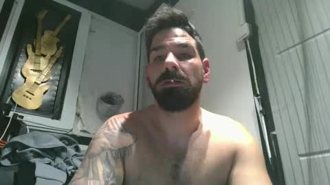 Snapshot of crazycouple1011 chatting on 01-27-25, 11:33 funcouple online show from 01-27-25, 11:33