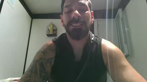 Snapshot of crazycouple1011 chatting on 10-06-25, 10:07 funcouple online show from 10-06-25, 10:07