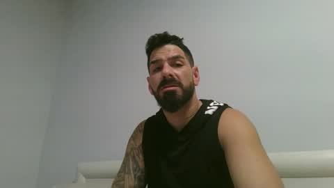 Snapshot of crazycouple1011 chatting on 11-14-25, 07:07 funcouple online show from 11-14-25, 07:07