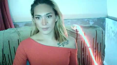 Snapshot of crazylovz chatting on 04-16-26, 01:01 crazylovz online show from 04-16-26, 01:01