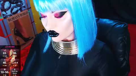 Snapshot of crazypinkyball chatting on 06-27-26, 02:01 Roxy online show from 06-27-26, 02:01