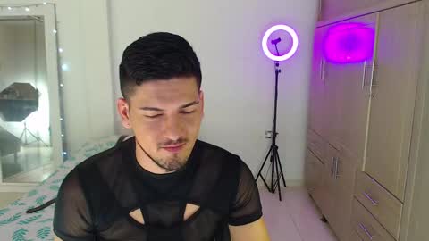 Bull online show from 10-08-25, 03:37