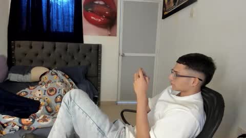 crazzy_master1 online show from 04-14-26, 07:42