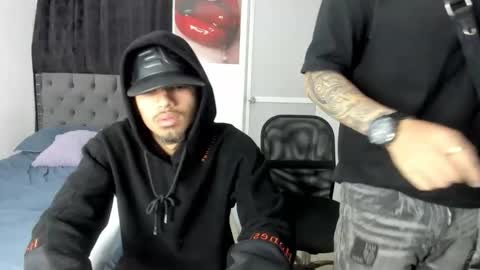 crazzy_master1 online show from 04-17-26, 11:41