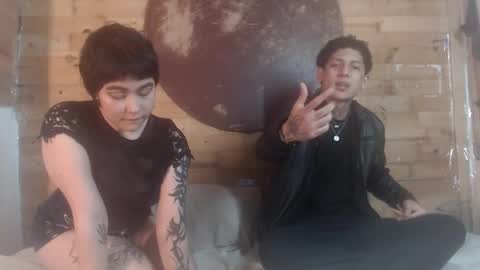  CAMILA Y SEBASTIAN online show from 01-01-25, 04:50