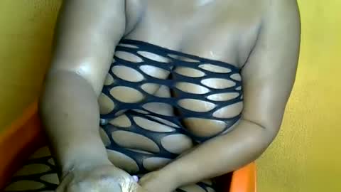Snapshot of creamyposh1 chatting on 07-07-26, 06:47 creamyposh1 online show from 07-07-26, 06:47