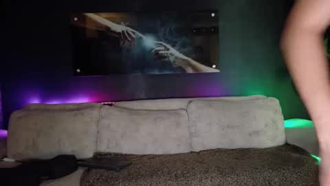 CRHISTIAN online show from 04-17-26, 03:48