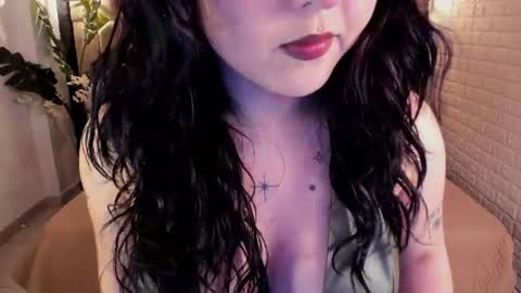 Snapshot of crimson_tati chatting on 07-19-26, 02:10 Tatiana online show from 07-19-26, 02:10