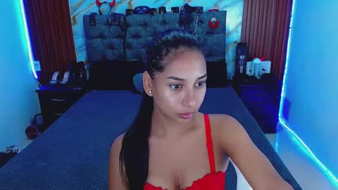 CRISANDMERY online show from 03-09-26, 06:39