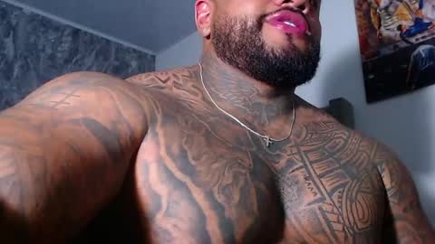 criss_zanders202 online show from 05-25-26, 10:49