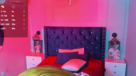 Snapshot of cristal_mason chatting on 12-04-24, 11:30 Cristal online show from 12-04-24, 11:30