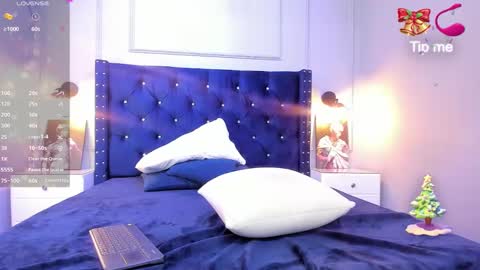 Snapshot of cristal_mason chatting on 12-11-24, 05:48 Cristal online show from 12-11-24, 05:48