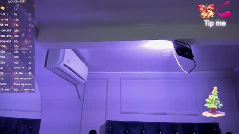 Snapshot of cristal_mason chatting on 12-13-24, 11:34 Cristal online show from 12-13-24, 11:34