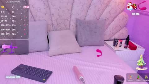 Snapshot of cristal_mason chatting on 12-26-24, 05:30 Cristal online show from 12-26-24, 05:30