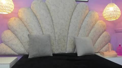 Snapshot of cristal_mason chatting on 02-08-25, 11:44 Cristal online show from 02-08-25, 11:44