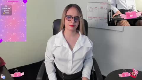 Snapshot of cristal_princess_ chatting on 02-15-25, 01:21 Cristal online show from 02-15-25, 01:21