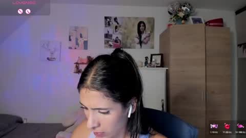 Snapshot of cristamunez chatting on 06-11-26, 01:05 veronika online show from 06-11-26, 01:05