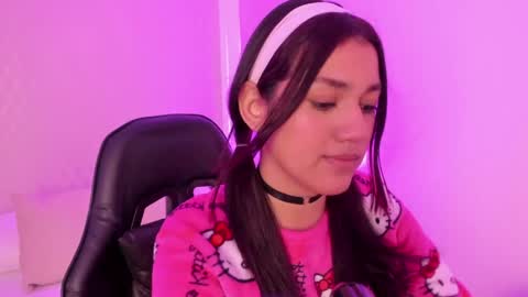 C R I S T I N online show from 04-10-26, 08:13