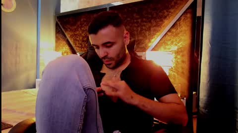 Snapshot of cristopher_salvatoree chatting on 09-23-25, 01:08 Cristopher Salvatore online show from 09-23-25, 01:08