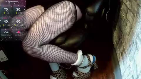 crossdresser krystal online show from 04-16-26, 05:03