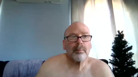 Snapshot of cruising_guy chatting on 06-08-26, 01:00 fun guy online show from 06-08-26, 01:00
