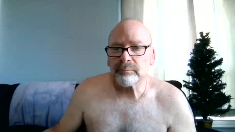 Snapshot of cruising_guy chatting on 06-17-26, 12:18 fun guy online show from 06-17-26, 12:18