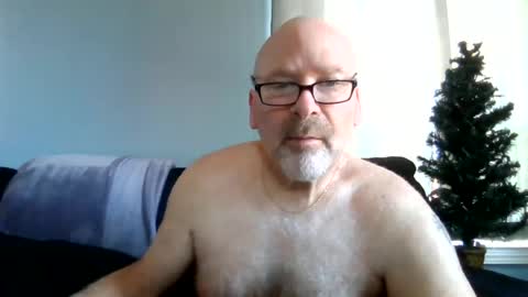Snapshot of cruising_guy chatting on 06-24-26, 12:37 fun guy online show from 06-24-26, 12:37