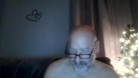 Snapshot of cruising_guy chatting on 07-01-26, 01:51 fun guy online show from 07-01-26, 01:51