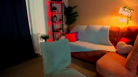 Snapshot of crystaalstaar chatting on 04-30-26, 10:21 Anna online show from 04-30-26, 10:21