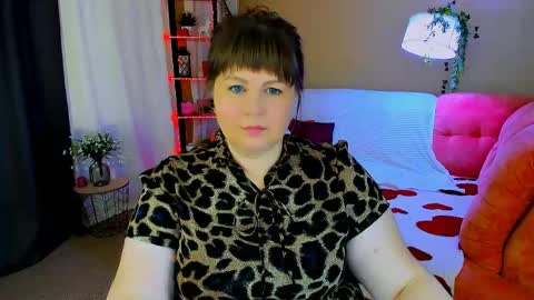 Snapshot of crystaalstaar chatting on 05-28-26, 04:43 Anna online show from 05-28-26, 04:43