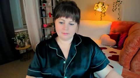 Snapshot of crystaalstaar chatting on 06-05-26, 11:21 Anna online show from 06-05-26, 11:21