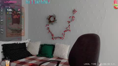 Snapshot of crystal__chris chatting on 01-14-25, 07:48 Chris online show from 01-14-25, 07:48