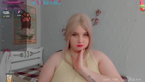 Snapshot of crystal__chris chatting on 01-31-25, 10:10 Chris online show from 01-31-25, 10:10