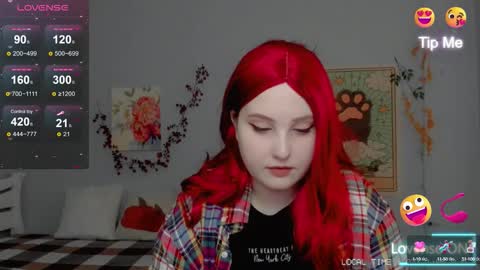 Snapshot of crystal__chris chatting on 10-12-25, 12:15 Chris online show from 10-12-25, 12:15