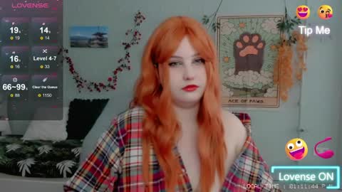 Snapshot of crystal__chris chatting on 04-08-26, 10:15 Chris online show from 04-08-26, 10:15