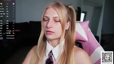 Crystal online show from 04-17-26, 06:44