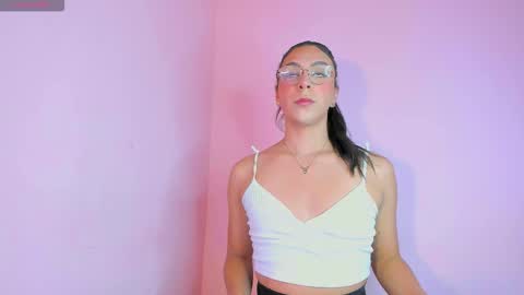 Snapshot of crystal_channel1 chatting on 02-07-26, 02:26 CRYSTAL online show from 02-07-26, 02:26