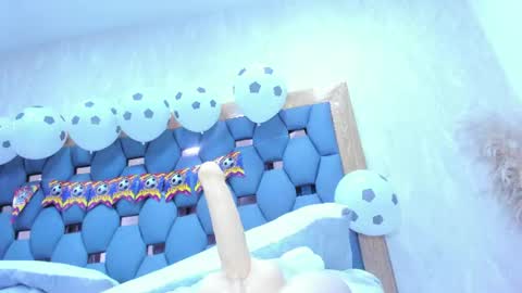 crystal_sm online show from 06-26-26, 03:16