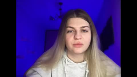 crystalblush01 online show from 04-04-26, 11:18