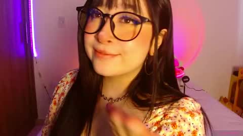 Snapshot of crystalitesq chatting on 04-29-26, 12:09 Olivia online show from 04-29-26, 12:09