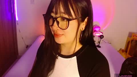 Snapshot of crystalitesq chatting on 05-30-26, 01:35 Olivia online show from 05-30-26, 01:35