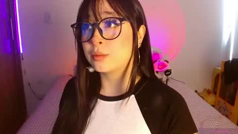 Snapshot of crystalitesq chatting on 06-11-26, 01:42 Olivia online show from 06-11-26, 01:42