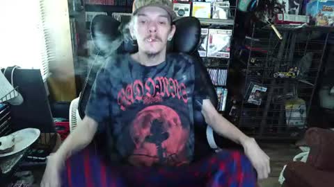 crystalwoods66 online show from 06-19-26, 04:00