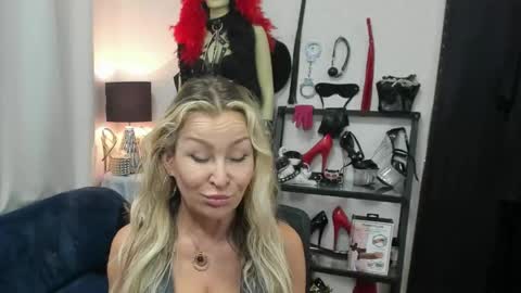 CrystalHotty online show from 05-15-26, 06:20