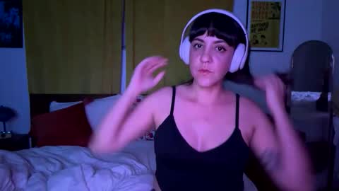 Snapshot of cuckoobaby chatting on 03-16-26, 02:06 Cuckoobaby online show from 03-16-26, 02:06