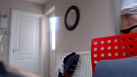 Tips WellCUM - Hot Bi Curious - ask Privates online show from 05-10-26, 06:29