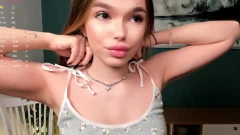 Silvia online show from 05-24-26, 09:36