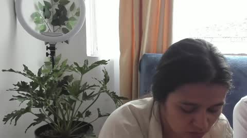 Leonela online show from 04-06-26, 06:53